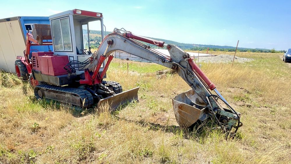 Mini excavator Tacheuchi