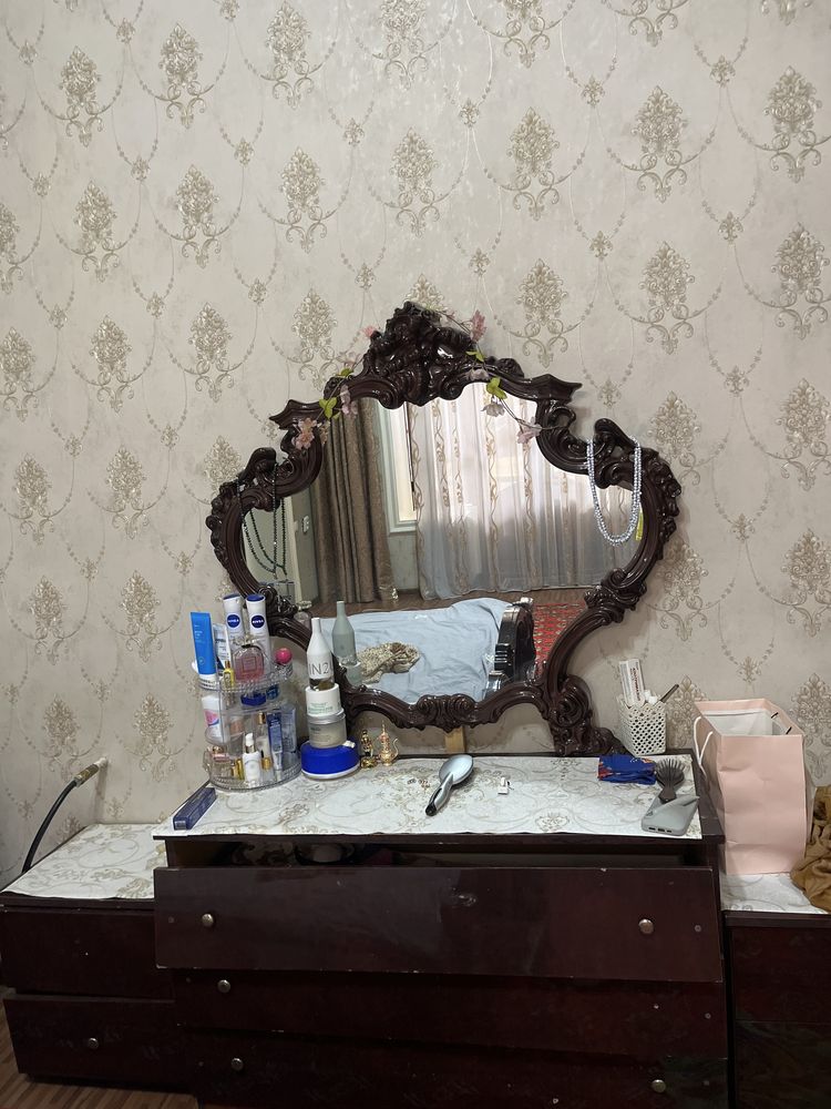 Спальный гарнитур