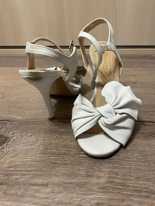 7 perechi sandale dama piele