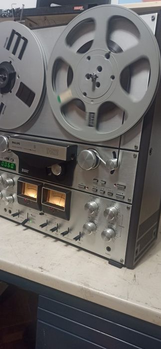 Magnetofon Philips 4520