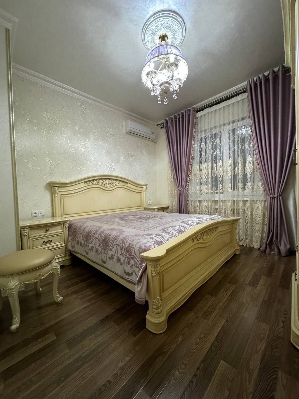 Продается 4 комнатная квартира ремонт массив Феруза Эко базар