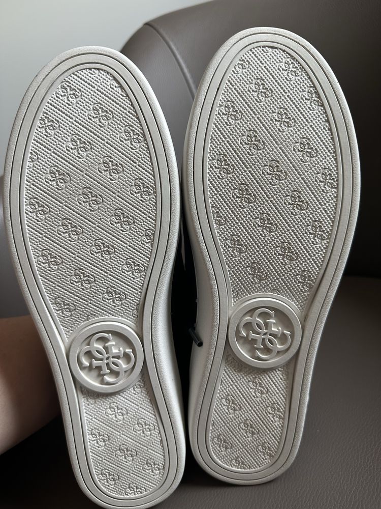 Adidasi Guess negri originali