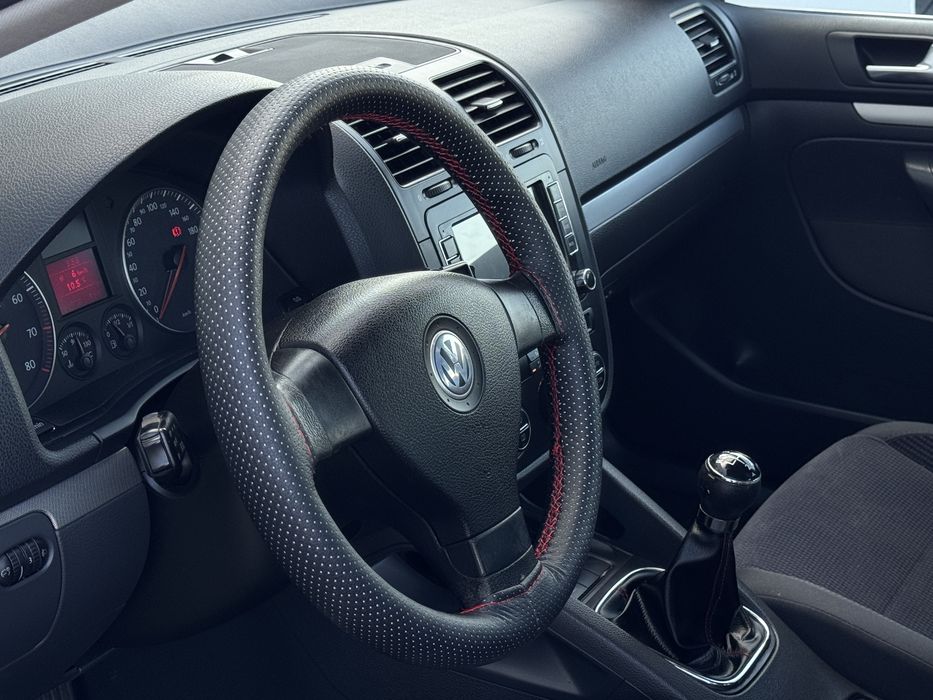 Volkswagen Jetta 1.6 MPi 102CP