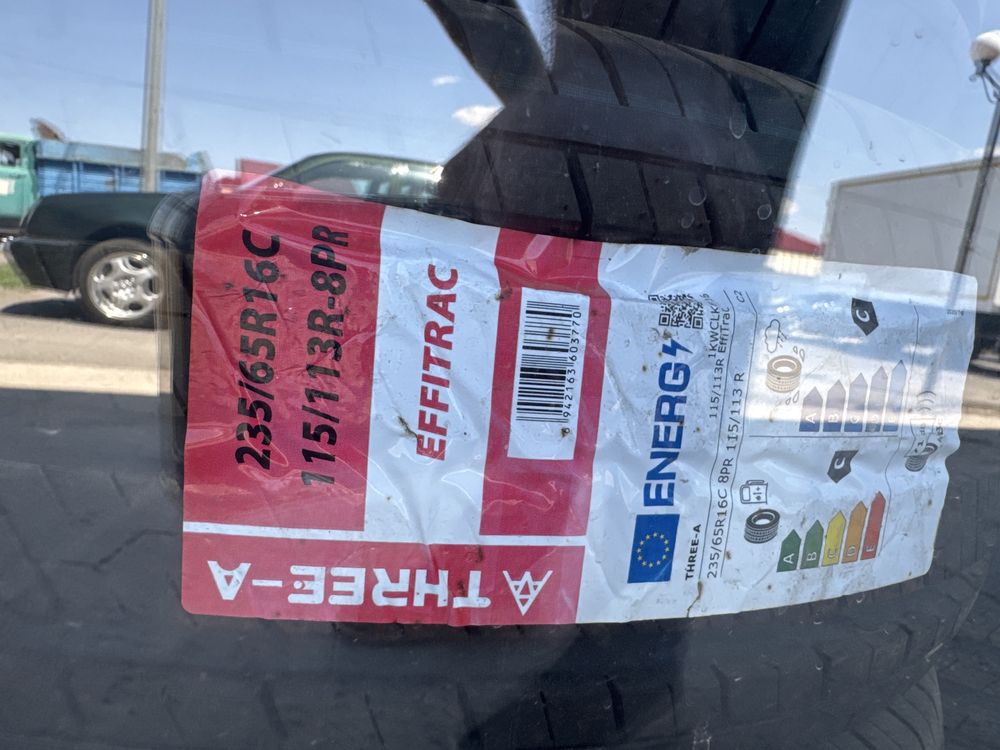 Three-A 235/65R16C EFFITRAC 115/113R