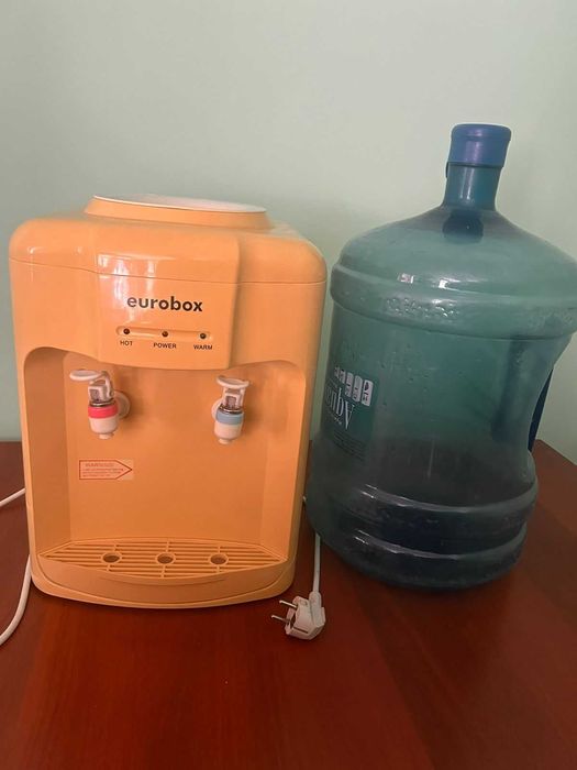 Диспенсер Eurobox настольный