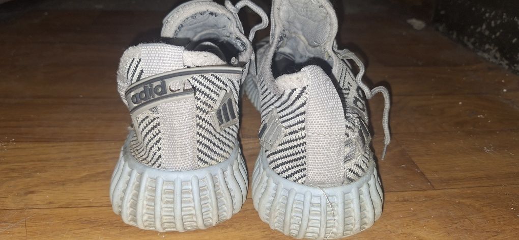 Yeezy Adidas 42.5 Номер
