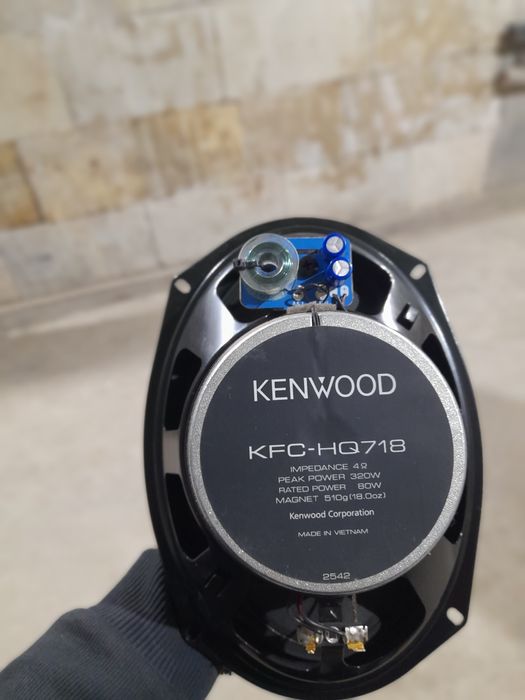 Kenwood 718 sotiladi