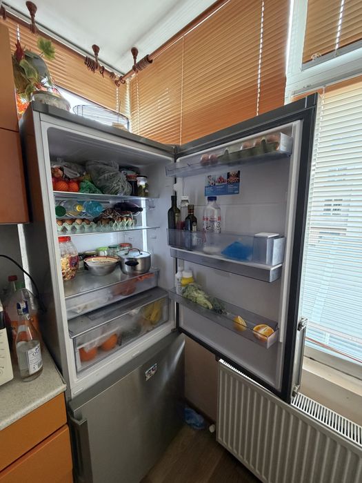 Хладилник Сив Беко