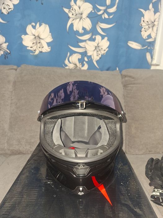 Se vinde casca AGV K6S