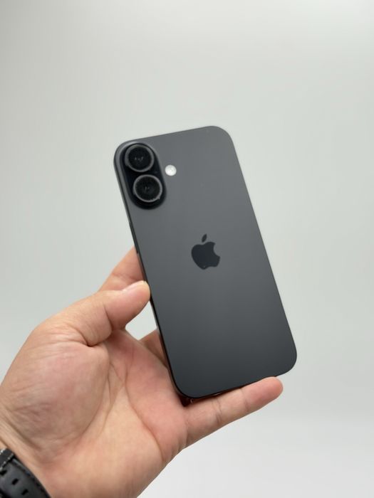 iPhone 16 128Gb в отличном состяний 100акум с коробкой
