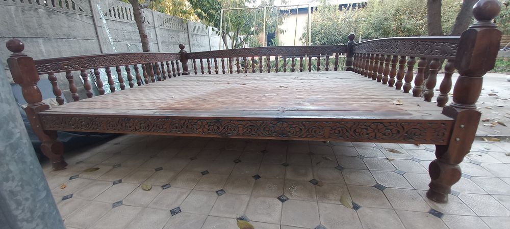 Таппчан крават сотилади