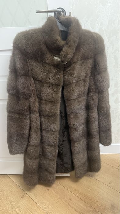 Норковая шуба, размер S-44, в хорошем состоянии