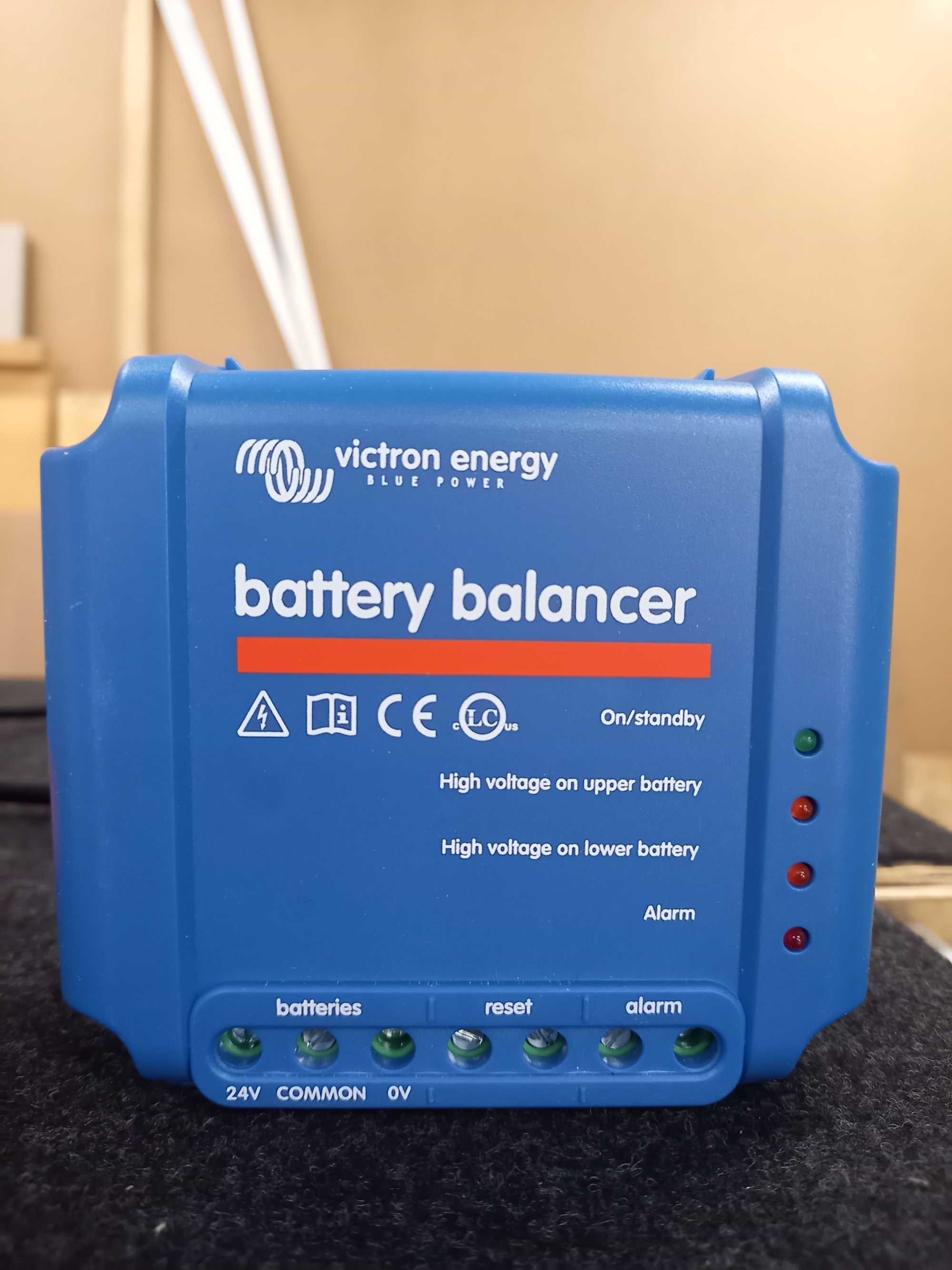 НОВ Victron Energy battery balancer- Балансьор за батерии