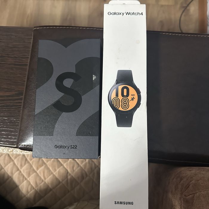 Самсунг галакси s 22 с самсунг галакси уач 4 в отл.сост