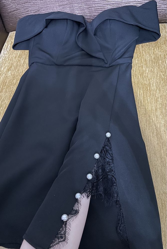 Rochie de seara mini neagra
