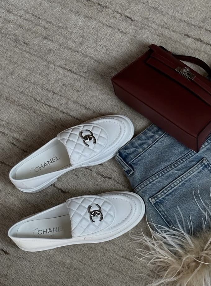 Chanel бели мокасини