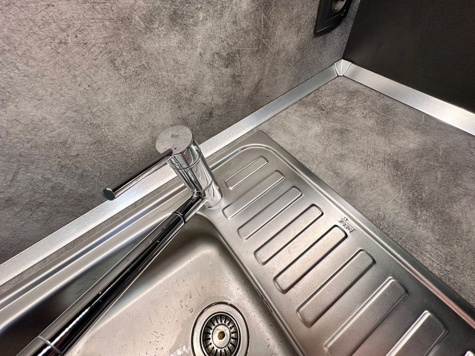 Мивка и смесител