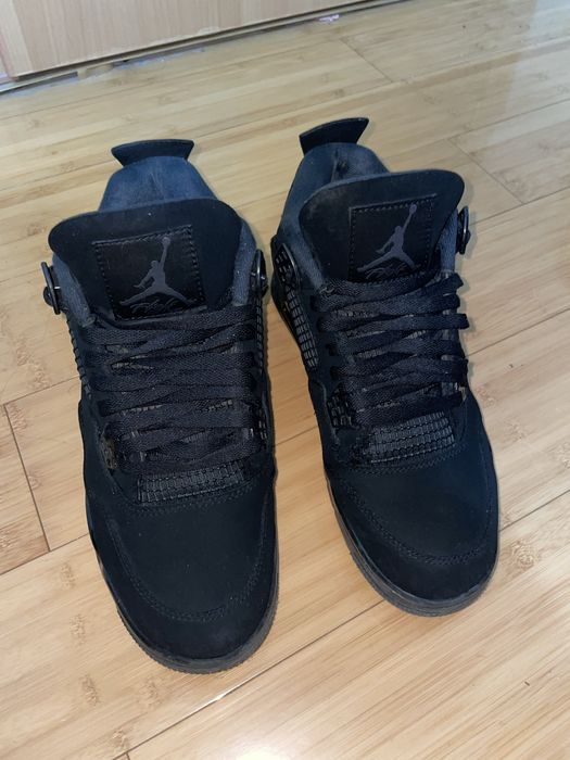 Jordan 4 black cat