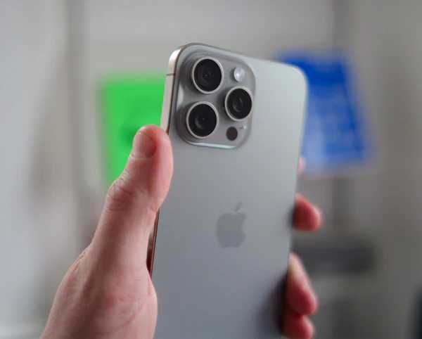 Kredit! Iphone 15PTitanium 128Gb Bosh tolov yoq!