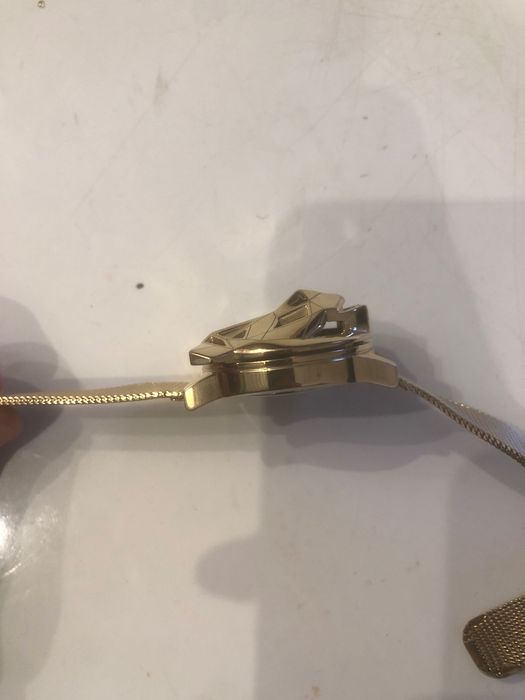 Just Cavalli часовник модел just tiger с подвижен капак