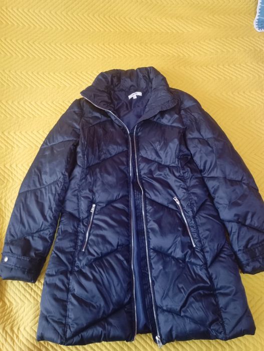 Продам пуховик женский.