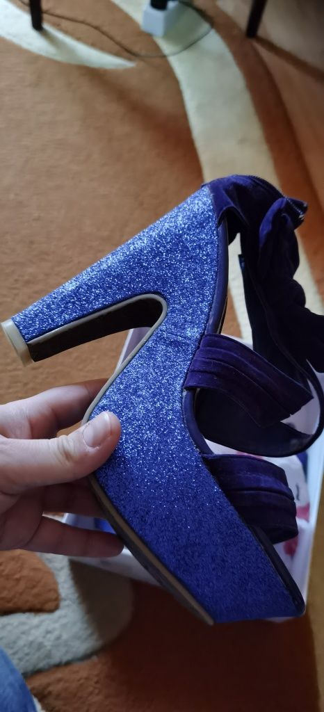 Sandale sexy - albastre - noi cu eticheta - trimit în tara