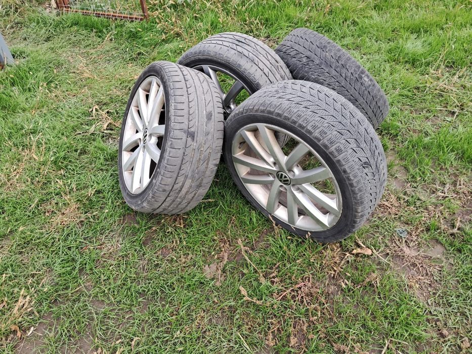 Vând Genți auto B6,B7