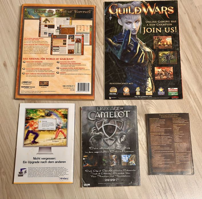 Lot colectie World Of Warcraft Reviste Ghiduri Harta Originala Retro