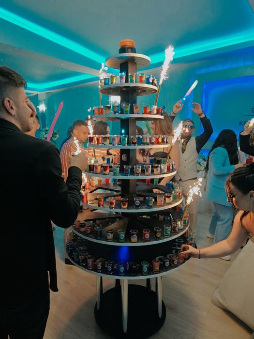 Cocktail bar Evelyn/Tort de 150-200Shot-uri.