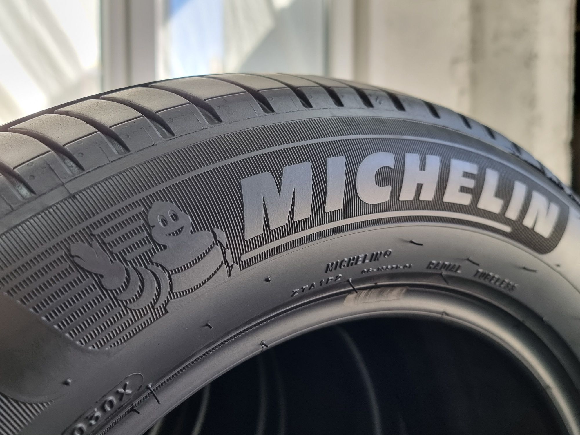 "Dot 22" 235/55/18 Michelin 4Броя: 400лв 6мм