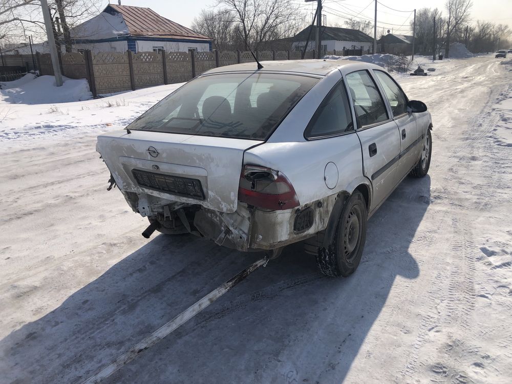 Опель вектра б 1997 1.8 автомат на запчасти