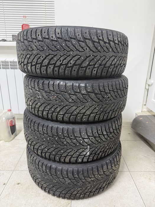 Продам резину 215/55/R17