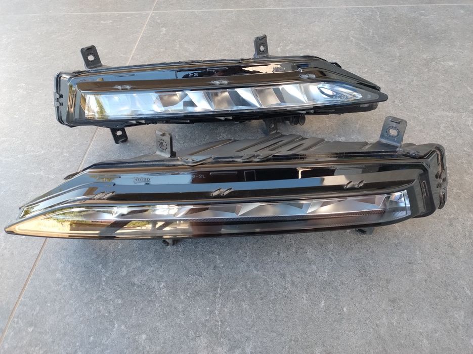 Proiector ceata Skoda Superb 3