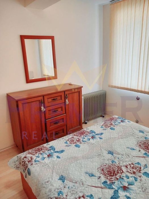 Дава се под наем Тристаен апартамент в Варна, ВИНС - 87 кв.м за 600 € - Снимка #4