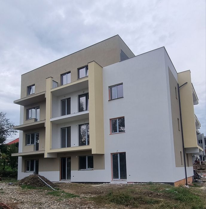 Apartament 3 camere și 2 bai bloc nou 2024