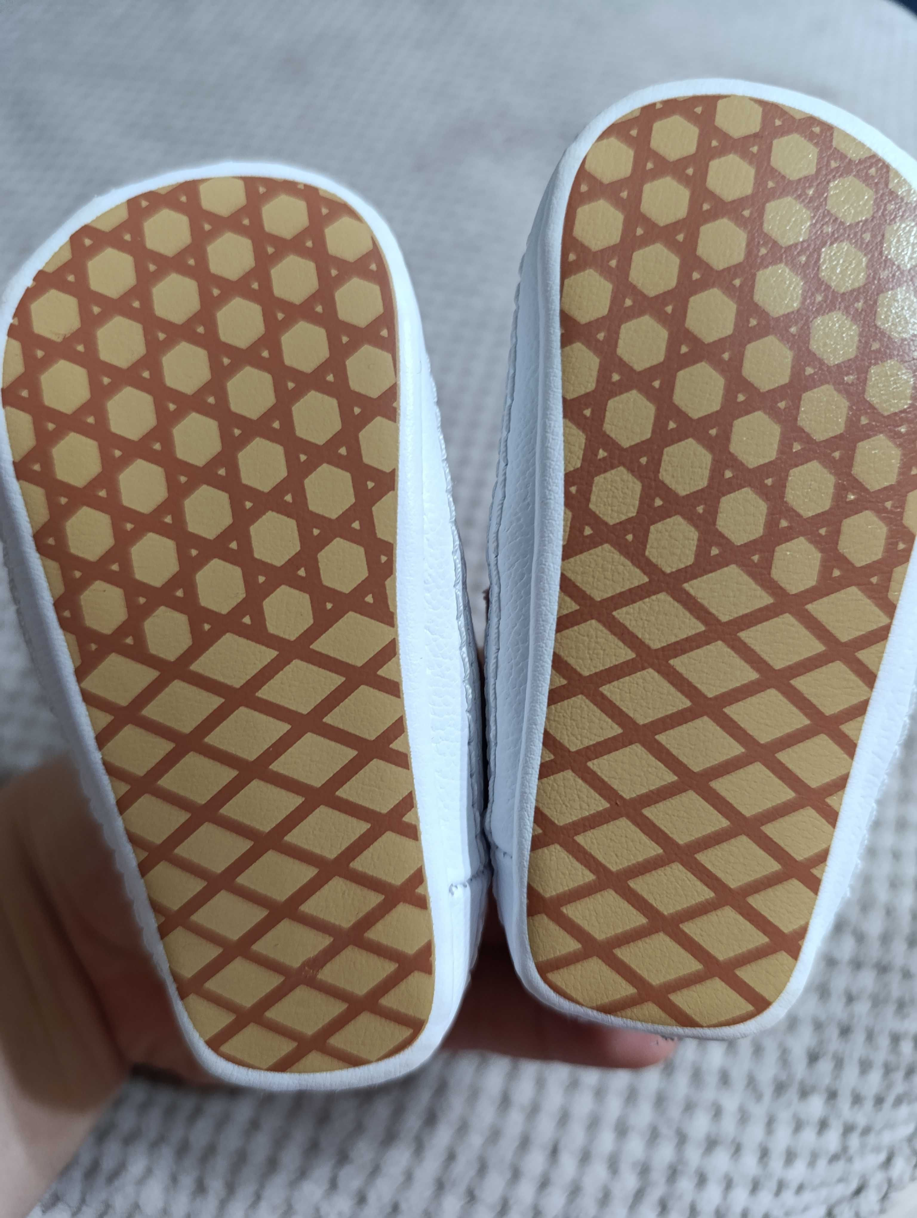 Бебешки кецове Vans