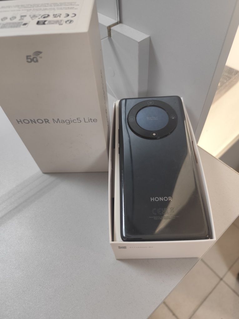 Honor Magic5 Lite