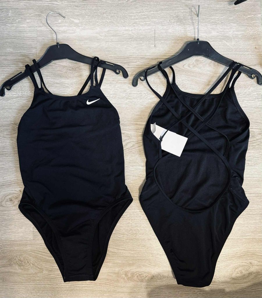 Нов бански Nike hydrastrong