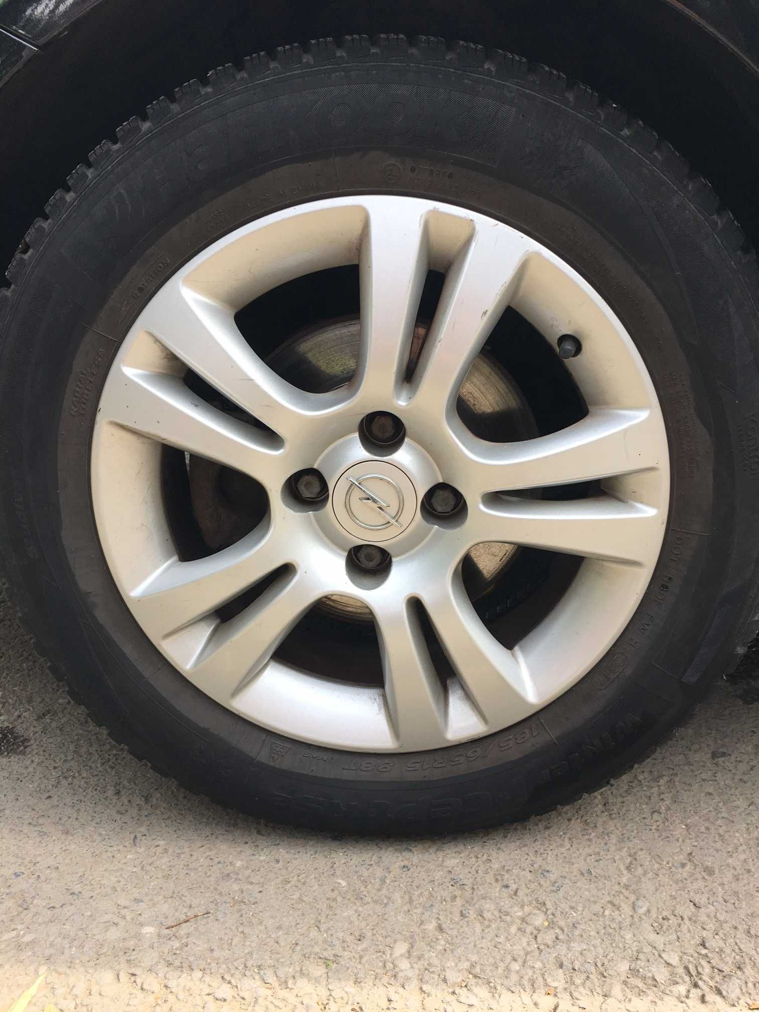 Opel CORSA D  1,2 benzina, 80CP proprietar