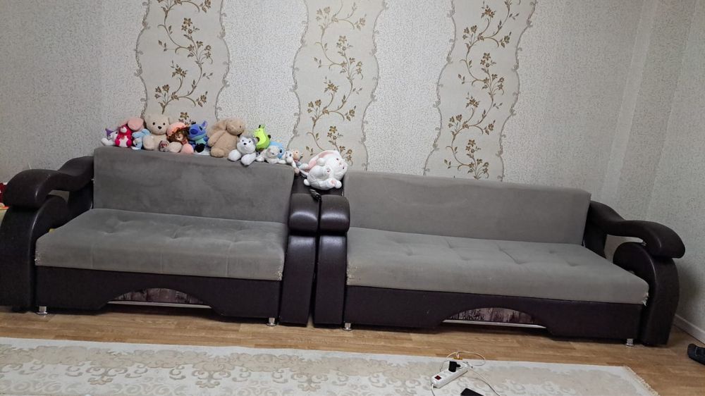 Продам диван в хорошем состояние