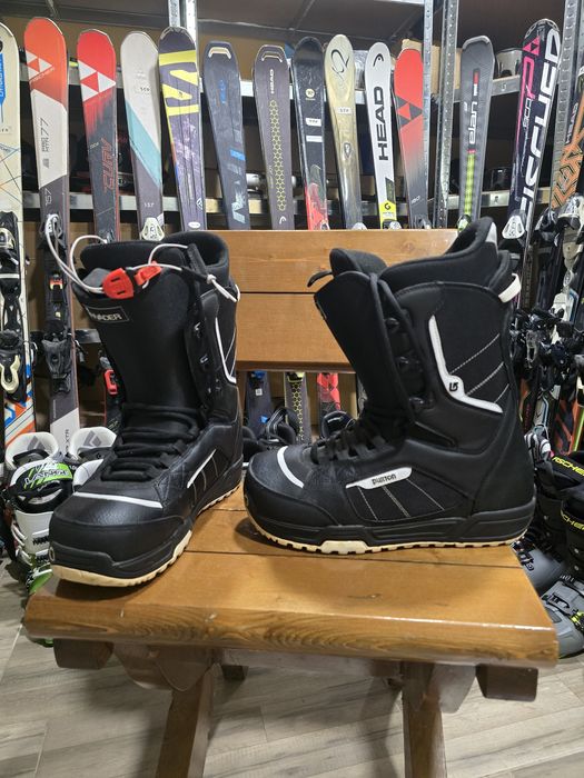 Boots Burton Invader, nr. 45.