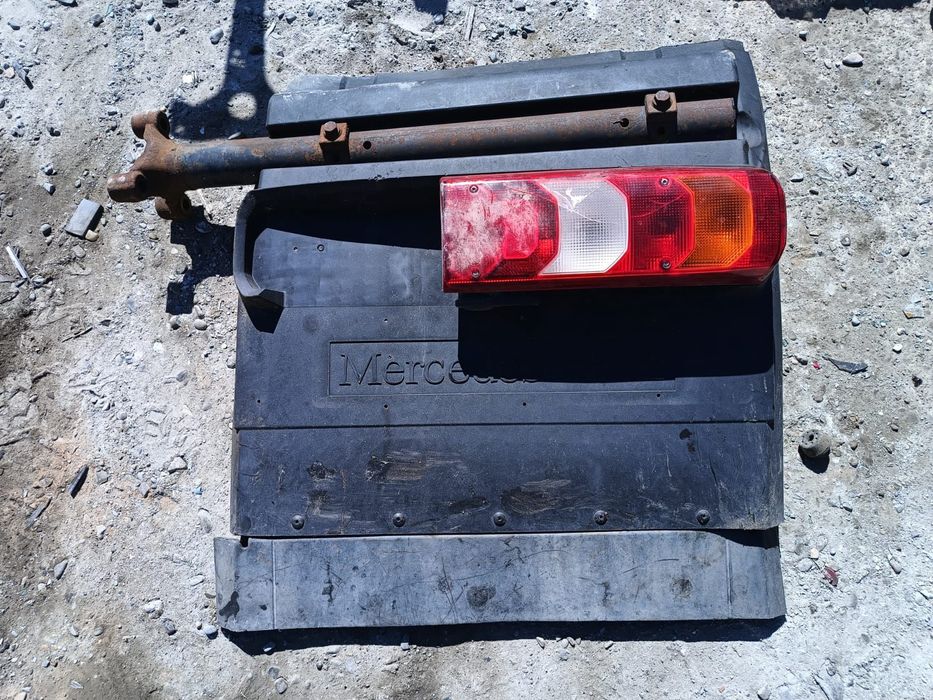 Aripa Carenaj stop dreapta spate Mercedes-Benz Actros MP4 generatia [