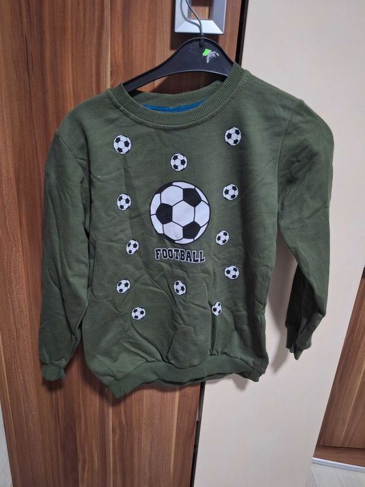 Scoala se apropie ,avem pe stoc bluze pt copii la pret accesibil!