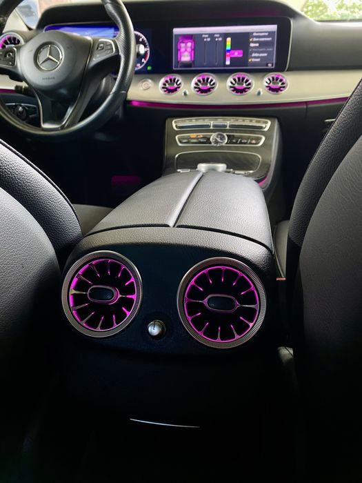 Mercedes амбиентно осветление, Светещи въздуховоди и 3D Говорители