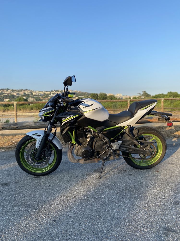 Kawasaki Z650, 2021, ABS, 27000km, in stare perfecta.