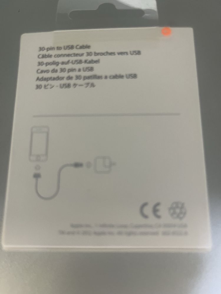 USB кабель на Ipad