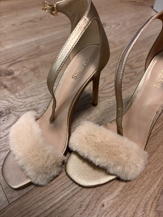 НОВИ! Токчета на Guess