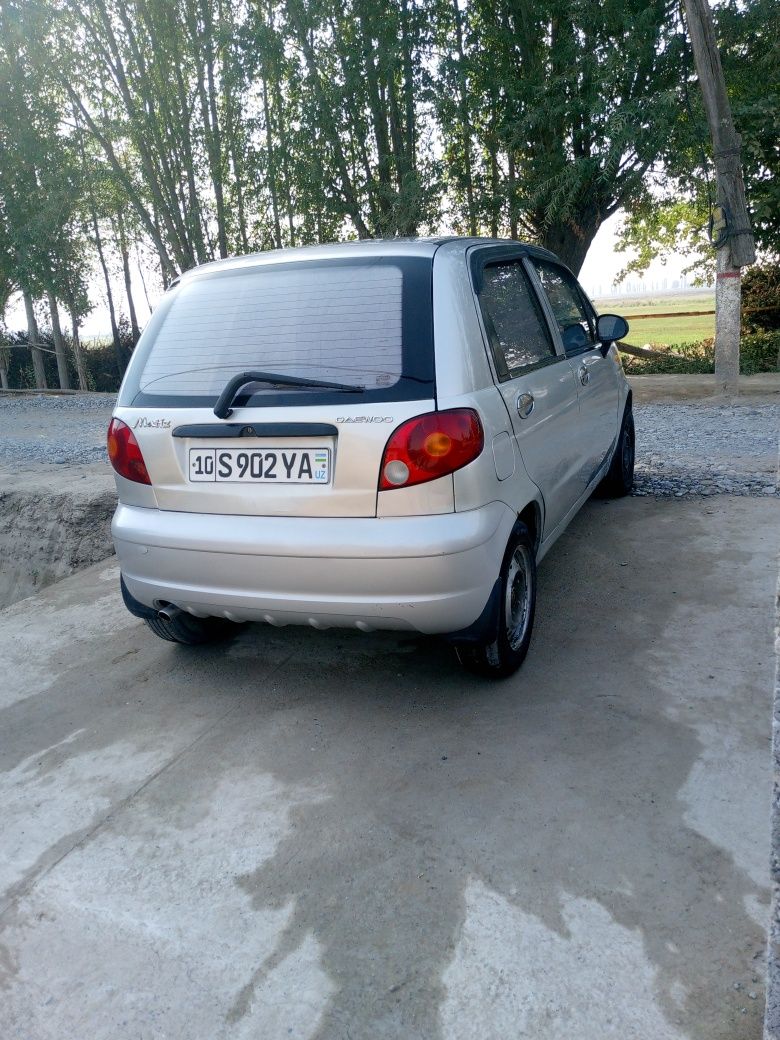 Mashina yaxshi xolatda minishga tayyor motor hadavoy aybi yoq