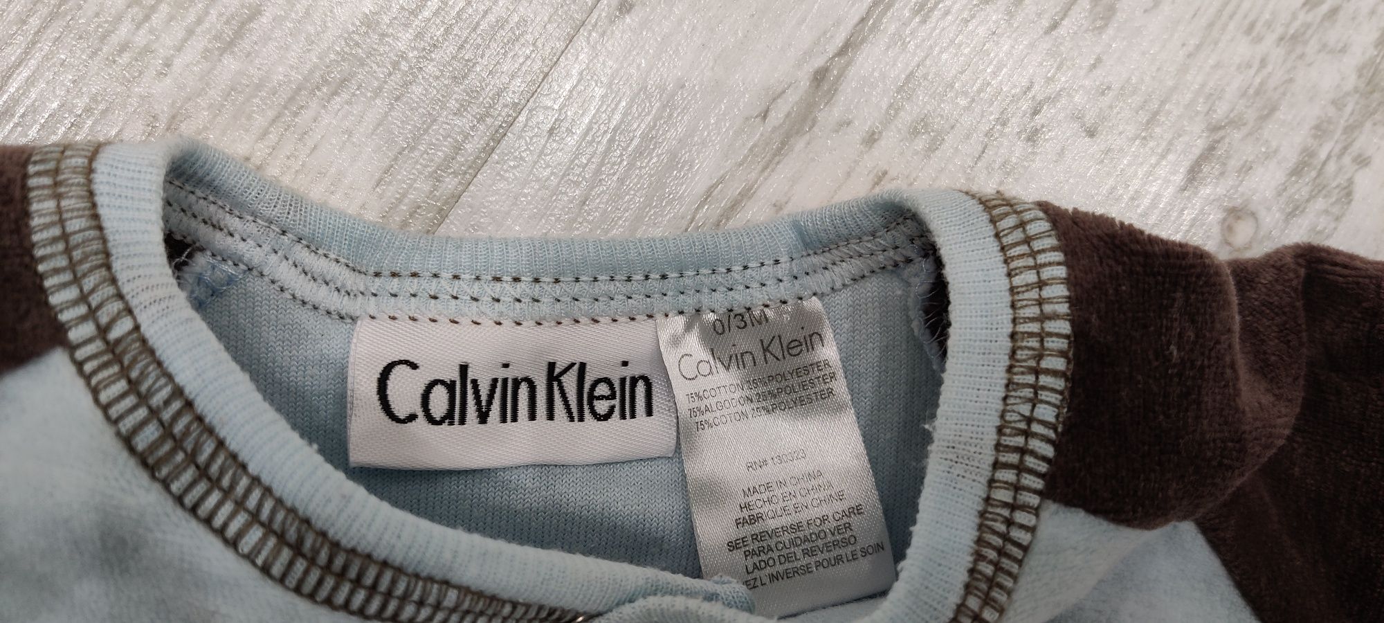Calvin Klein плюшен комплект 0-3м