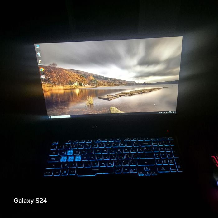 Продаётся ноутбук в хорошем состоянии  все характеристики на фото